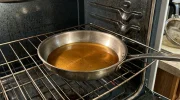 Mag je een pan met olie in de oven bewaren voor hergebruik? Dit is wat je echt moet weten
